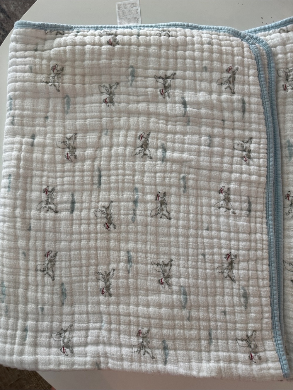 Toddler bed/crib size Aden & anais Muslin white Blanket w/blue and pillow case - Picture 4 of 6